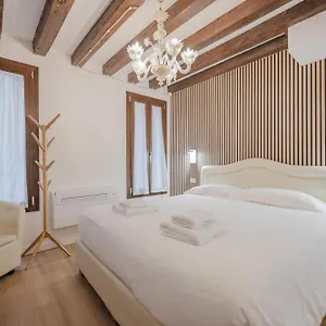 ** Nocleg ze śniadaniem Rialto 707 Włochy